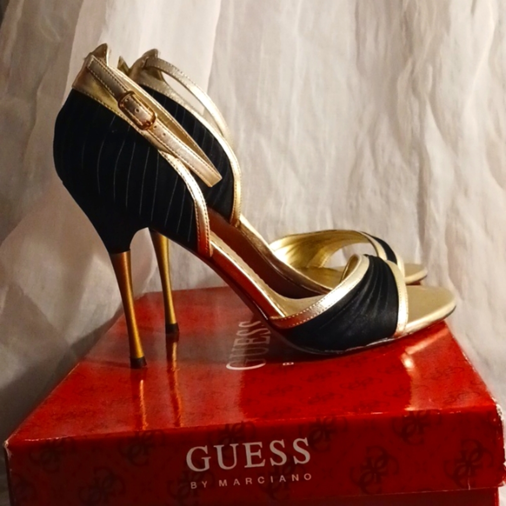 GUESS by Marciano 6.5 BLACK/GOLD Satin High heels
